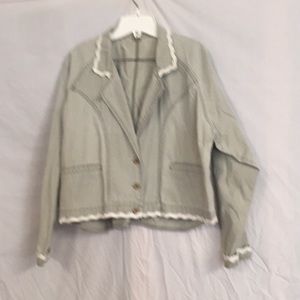 Woman’s Petite Small Jacket By Royal Robbins
